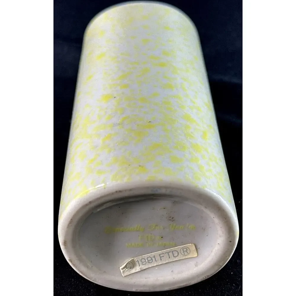 Vintage 1991 FTD Vase Cylinder Shape Speckled Yellow White Bud Vase 6.25” Tall